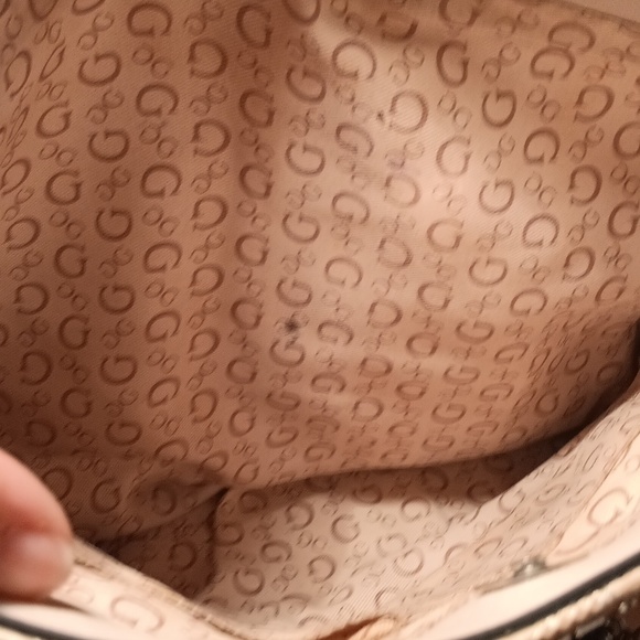 Guess Signature Beige Women Bag With Chain Handles - Picture 14 of 15